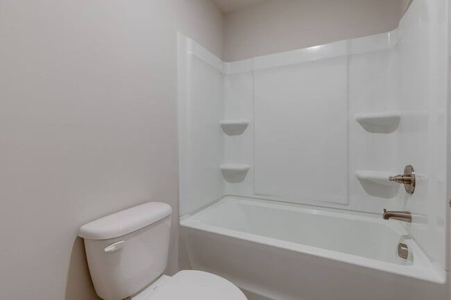 Building Photo - Beautiful Rental Home in Fountain Inn Feat...