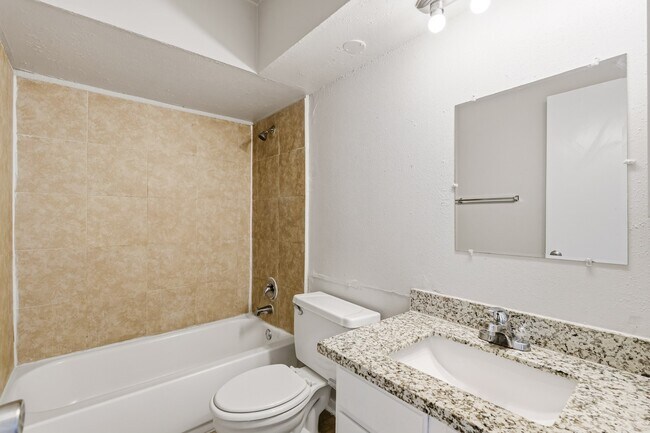 Building Photo - 1310 Mossridge Dr