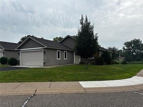 Building Photo - 4001 Iris Ct