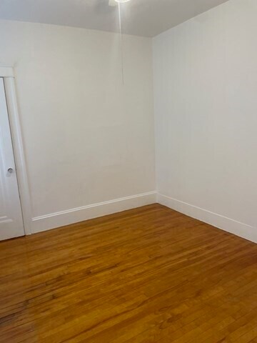 Building Photo - 17 N Woodford St