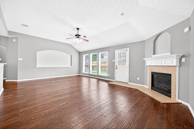Building Photo - 24822 Diamond Run Ct