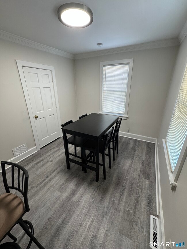 Building Photo - 67 Hanford Ave