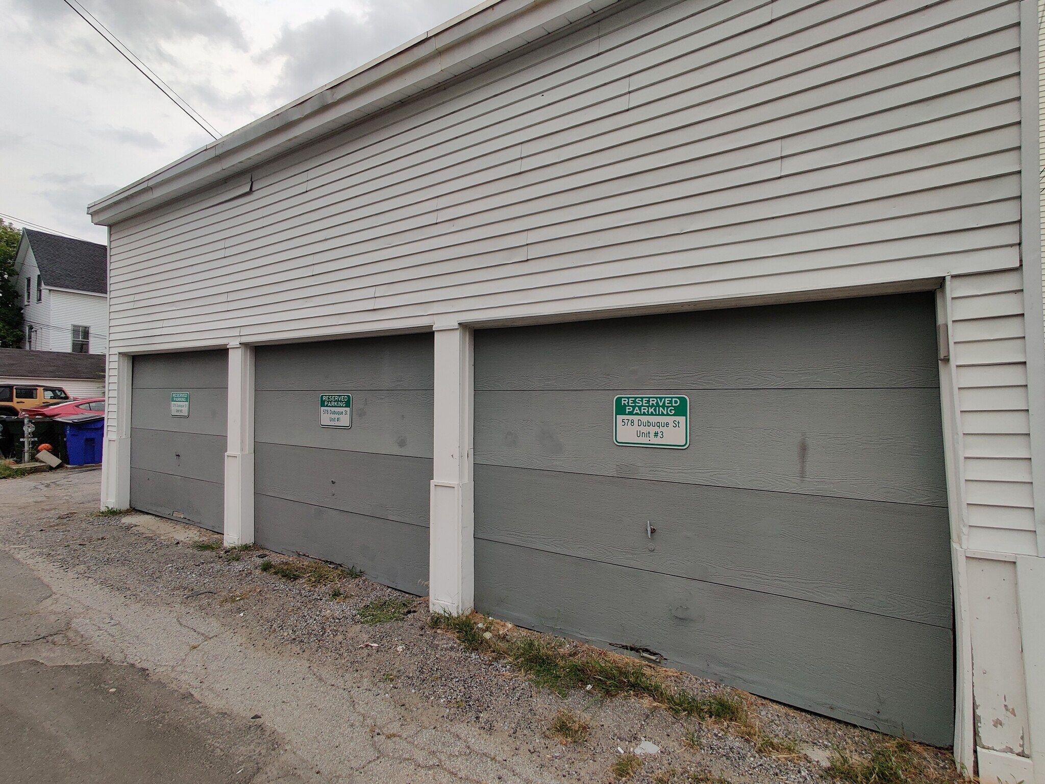 Garage - 578 Dubuque St