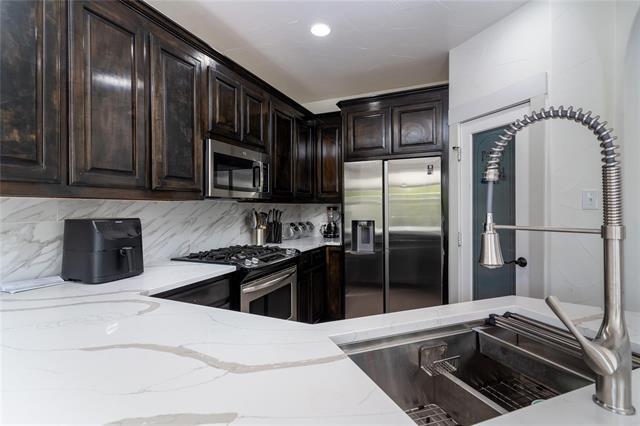 Building Photo - 2635 Villa Di Lago Dr