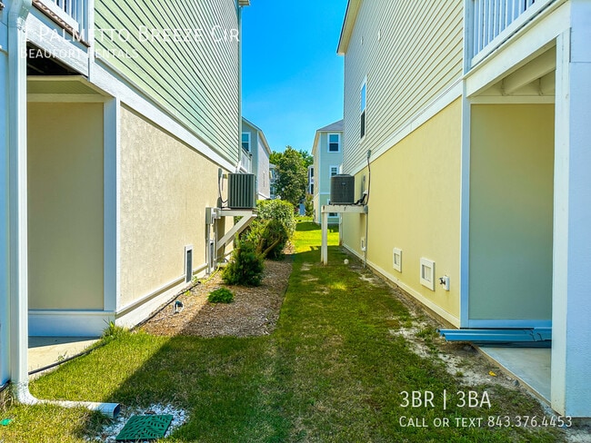 Building Photo - 1 Palmetto Breeze Cir