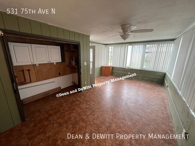 Building Photo - 531 75th Ave N