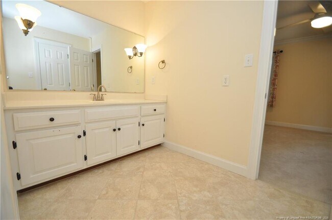Building Photo - 6121 Chowning Ct