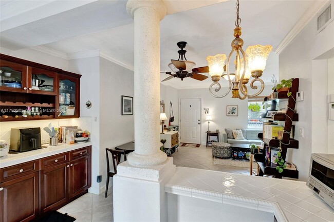 Building Photo - 45 Antilla Ave