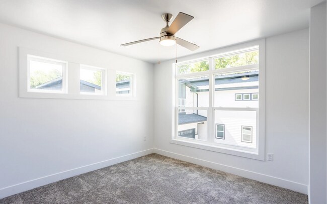 Building Photo - 804 Delaware Ave