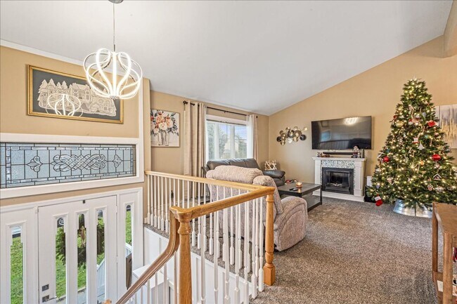 Building Photo - Immaculate 3 Bedroom & 2 Bathroom