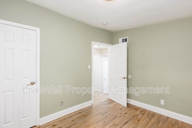 Building Photo - 407 Westfield Dr