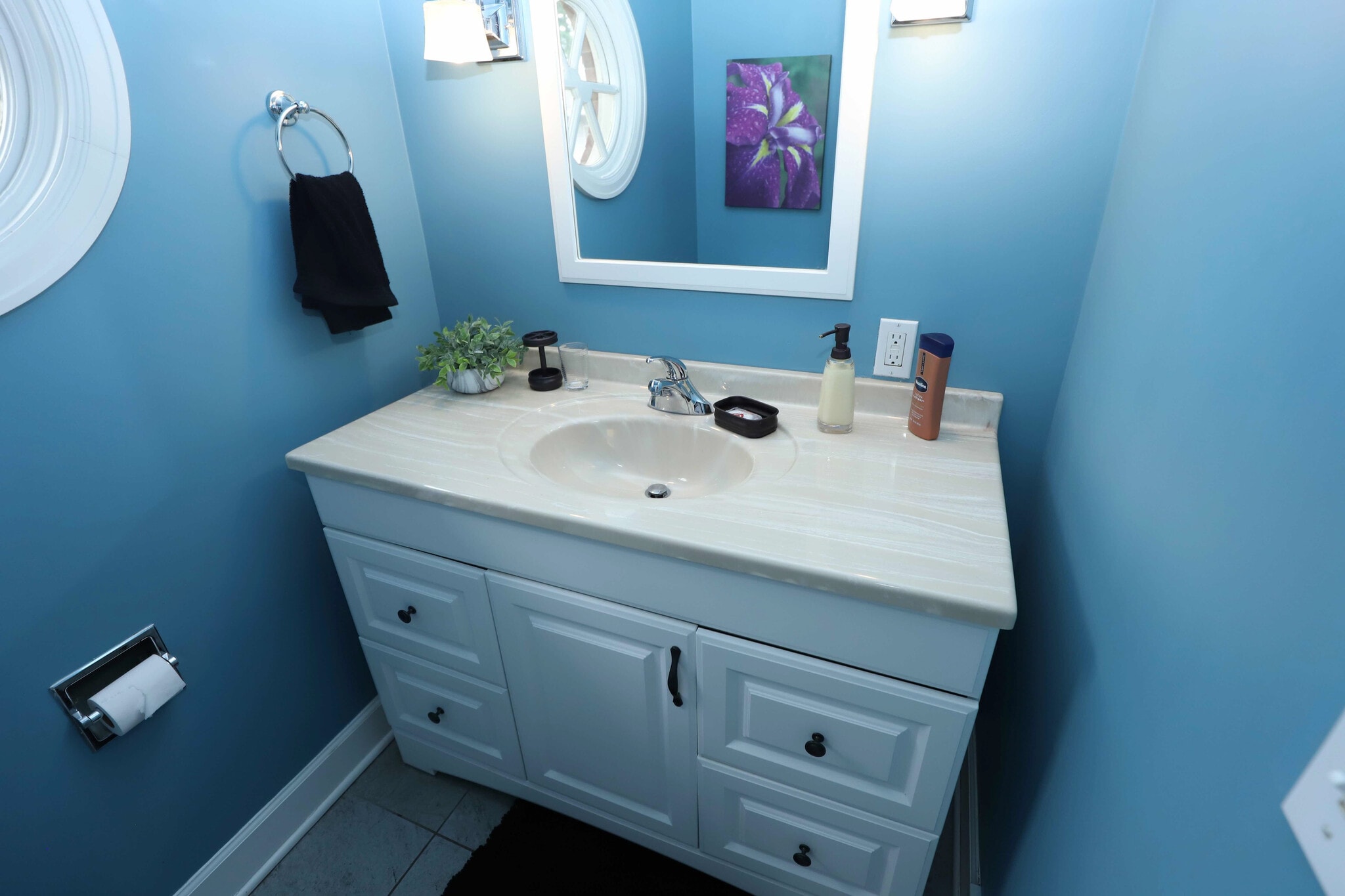 1st floor powder room - 439 Allens Creek Rd