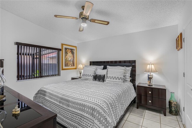 Building Photo - 7117 W 30th Ln