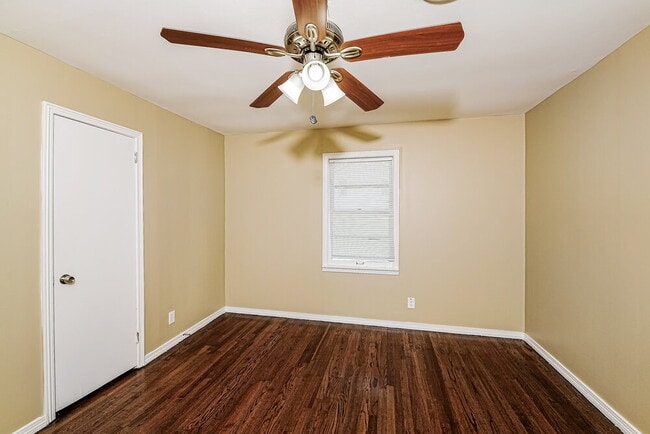 Building Photo - 2568 Forestdale Blvd