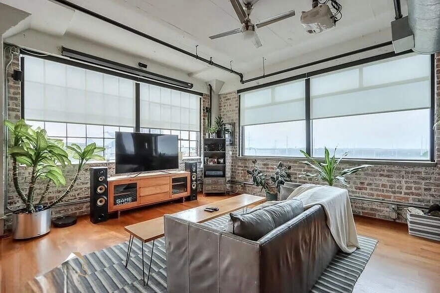 Building Photo - 426 Marietta St NW