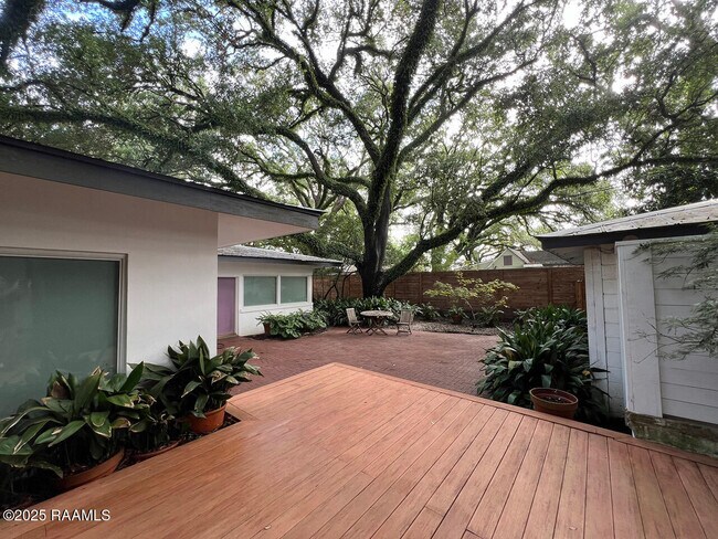 Building Photo - 1500 Myrtle Pl