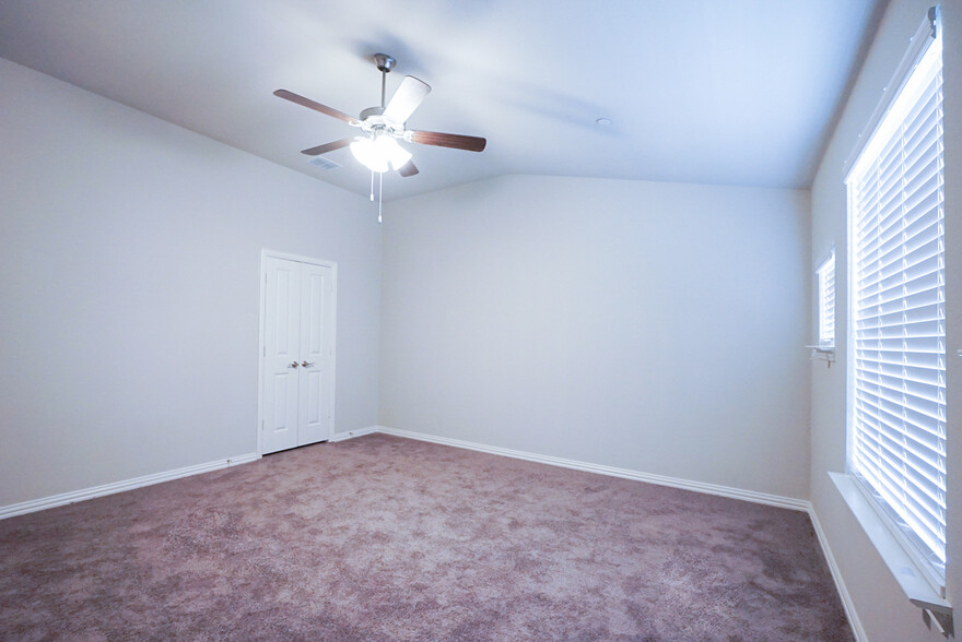 Building Photo - 3433 Solana Cir