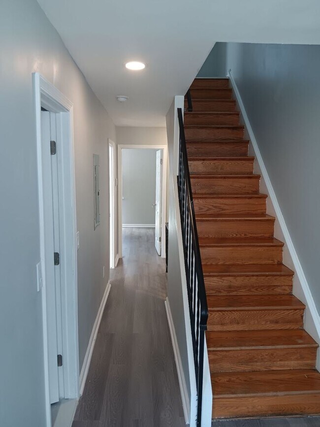 Building Photo - 2036 N Gratz St