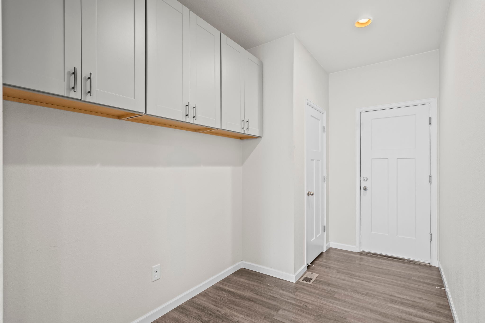 Building Photo - 577 W 174th Ave