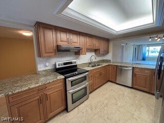 Building Photo - 444 Tudor Dr