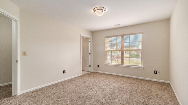 Building Photo - 1120 Addington Ln