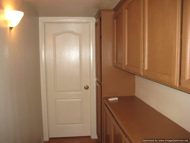 Building Photo - 1826 E Shea Dr