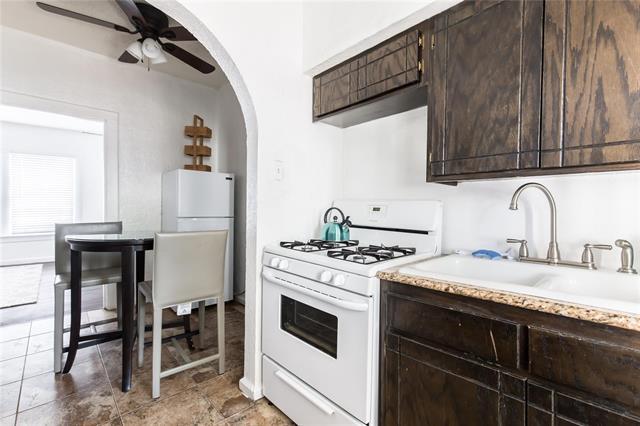 Building Photo - 320 W Canty St