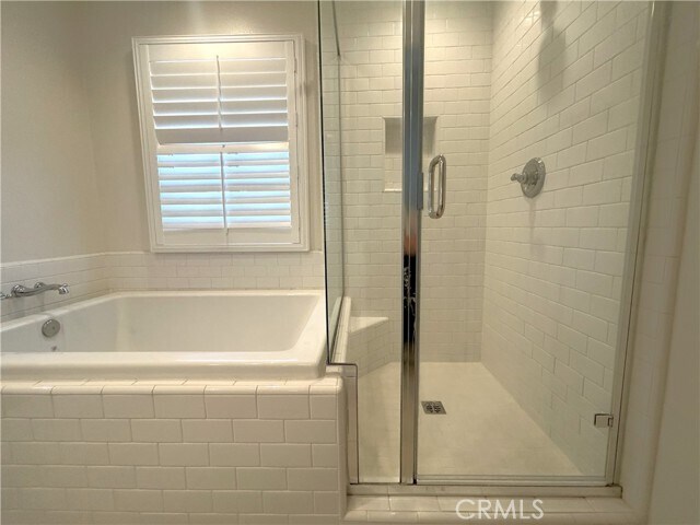 Building Photo - 253 S Vermont Ave