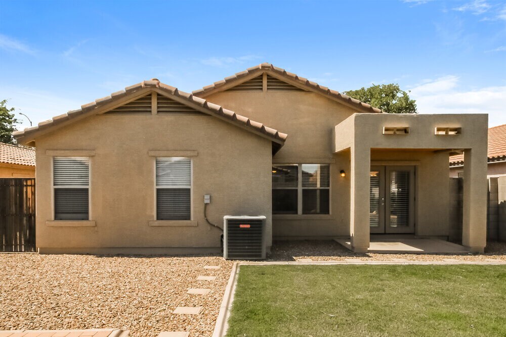 Building Photo - 8528 E Desert Ln