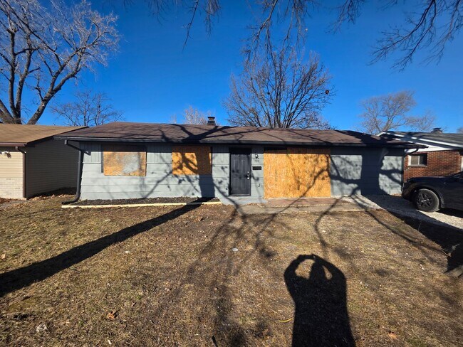 Building Photo - LIMITED TIME**1/2 OFF DEPOSIT**