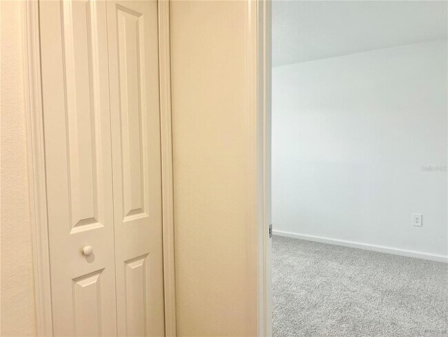 Building Photo - 8432 SW 41st Cir