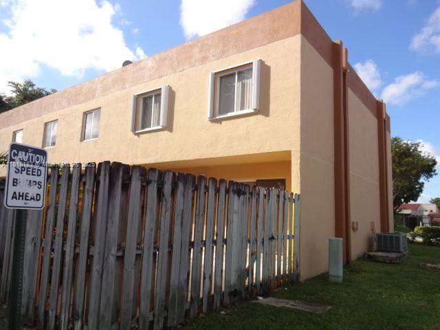 Building Photo - 6247 SW 131st Pl