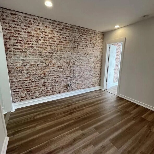 Building Photo - 1544 McKean St