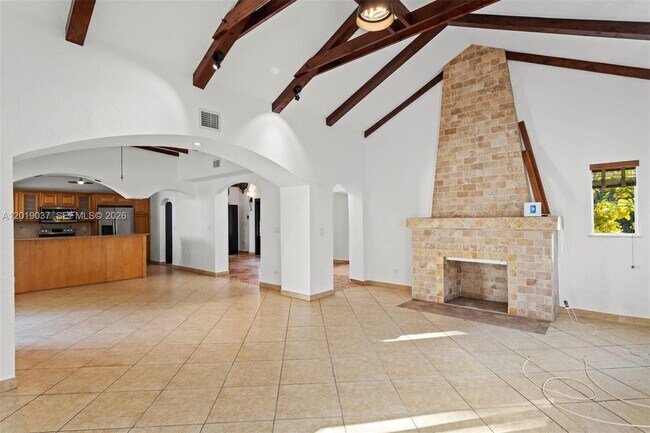 Building Photo - 7975 Sunset Dr