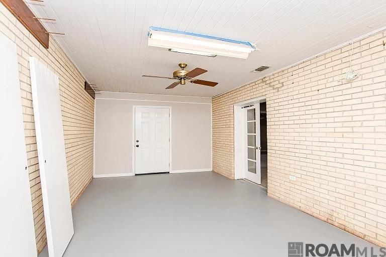 Building Photo - 1725 April St