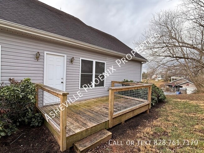 Building Photo - 9 Spruce Shade Ct