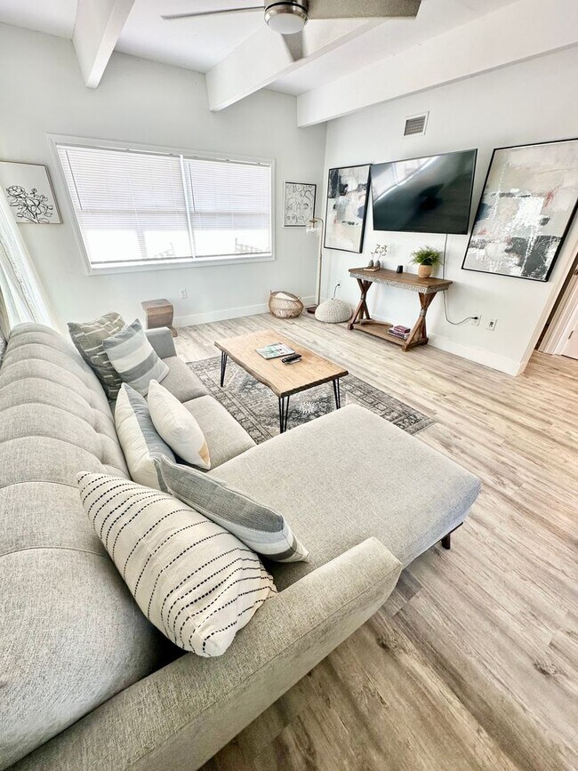 Building Photo - 334 Bluefish Dr