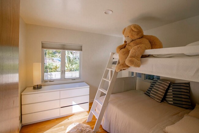 Building Photo - Single Family Home with Coastal Luxury wit...