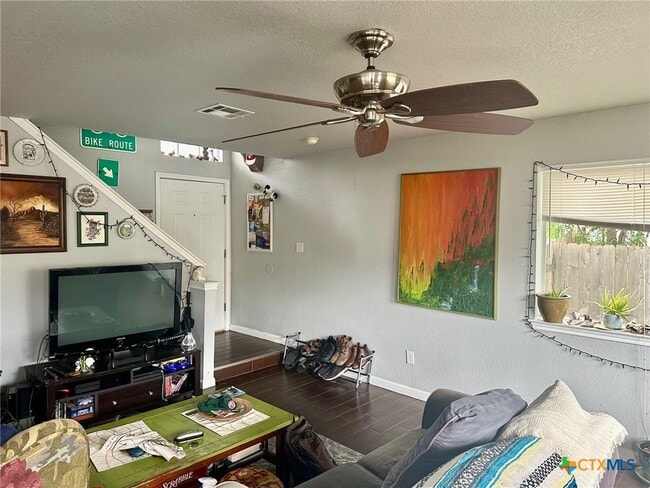 Building Photo - 864 Sagewood Trail