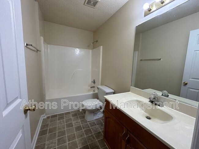 Building Photo - 1806 Cedar Shoals Dr