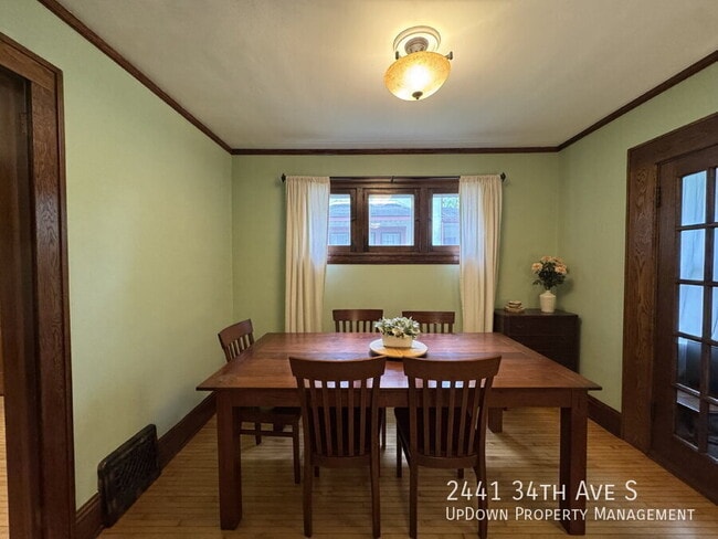 Building Photo - 2441 34th Ave S