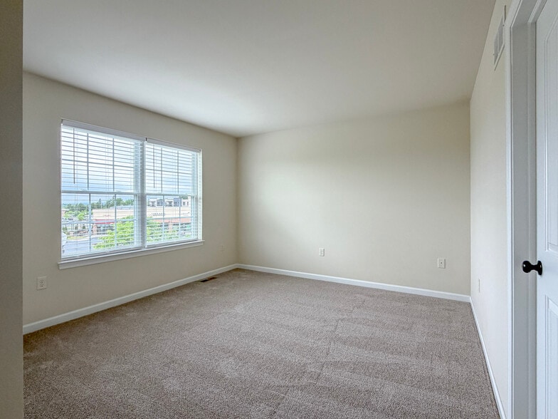 Building Photo - 222 Blackford Blvd