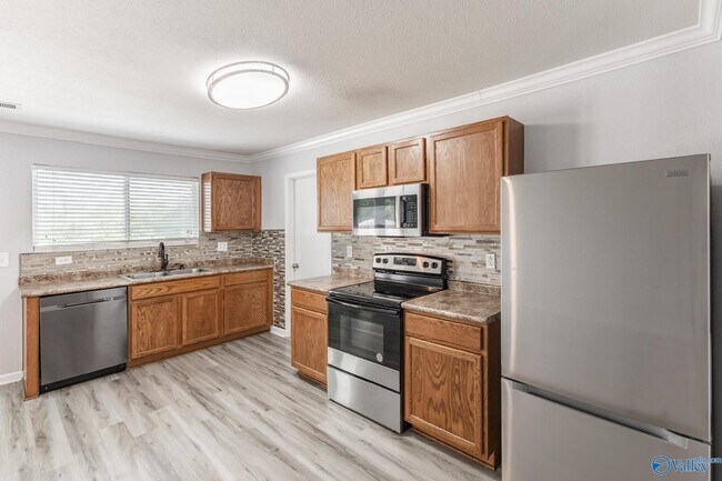 Building Photo - 163 Sedgewick Dr