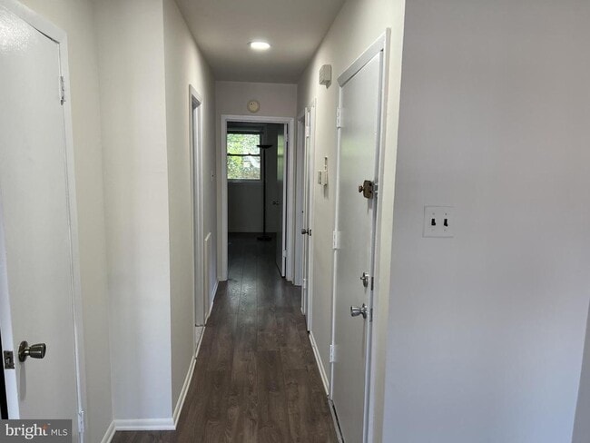 Building Photo - 213 Alnus St