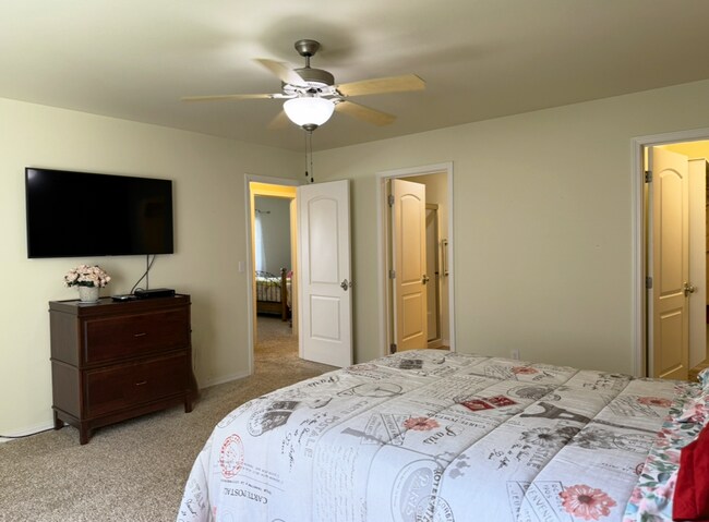 Building Photo - Kalispell Family Home