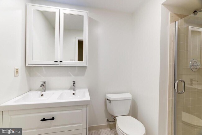 Building Photo - 2135 Derby Ridge Ln