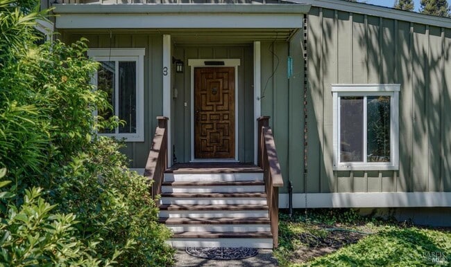 Building Photo - 3 Oak Grove Way