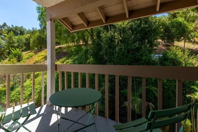 Building Photo - 777 N Valley Dr