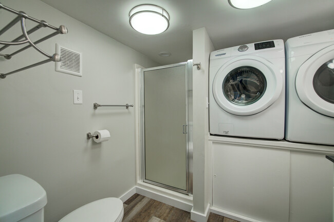 Bright cost saving lights throughout! - 14722 25th Ave NE