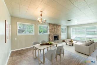 Building Photo - 3209 Shady Hill Dr